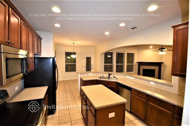 Foto del edificio - 570 Sheldon Rd