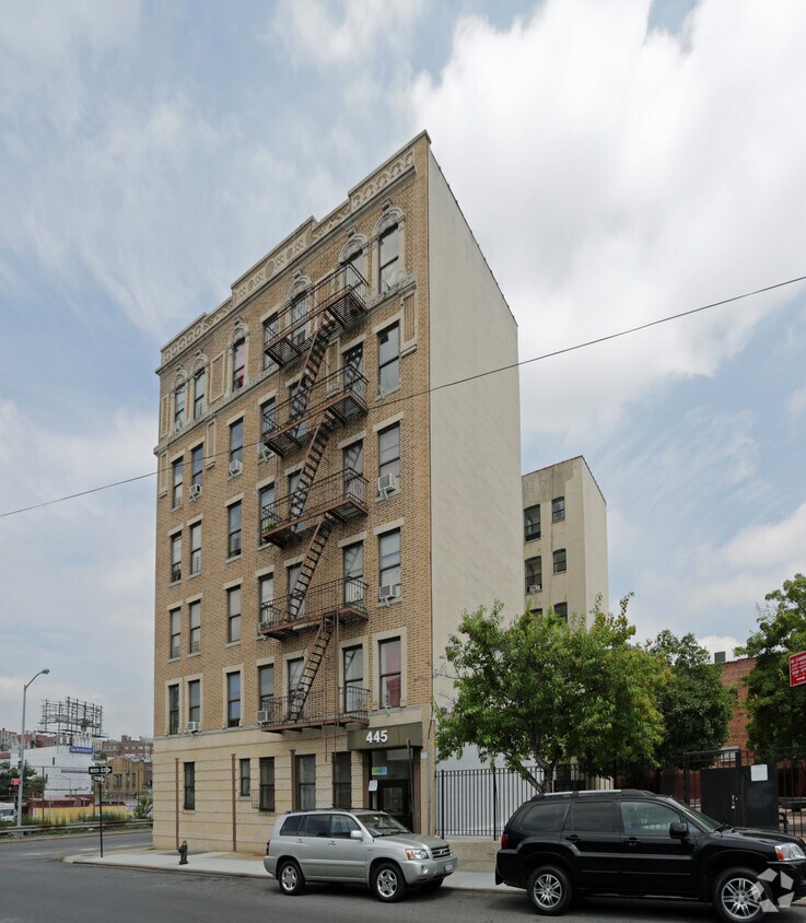 Building Photo - 445 E 174th