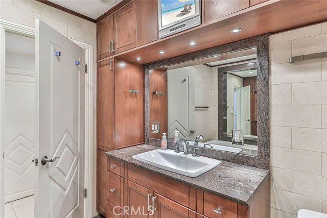 Foto del edificio - 19051 Los Alimos St