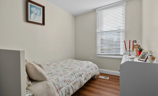 Building Photo - 2153 Haworth St