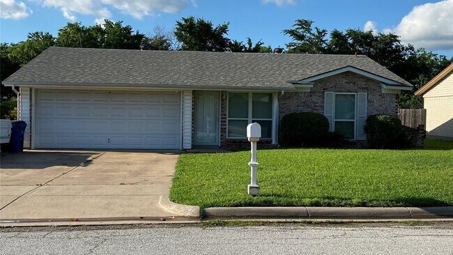 Foto del edificio - 5913 Hanson Dr