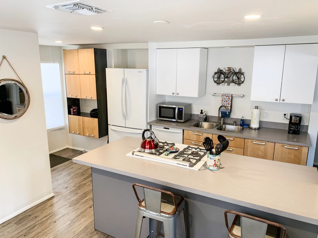 Foto principal - 1030 E Polk St