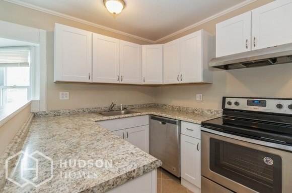Building Photo - 276 Pinewood Dr