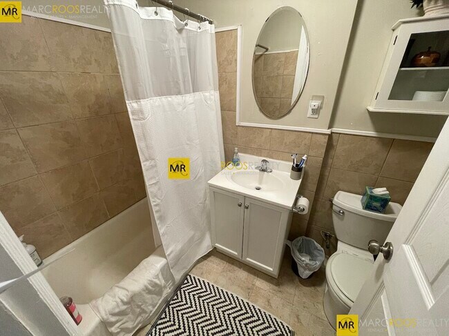 Foto del edificio - 1475 Beacon St