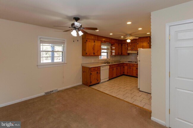 Building Photo - 204 Mt Pleasant Blvd