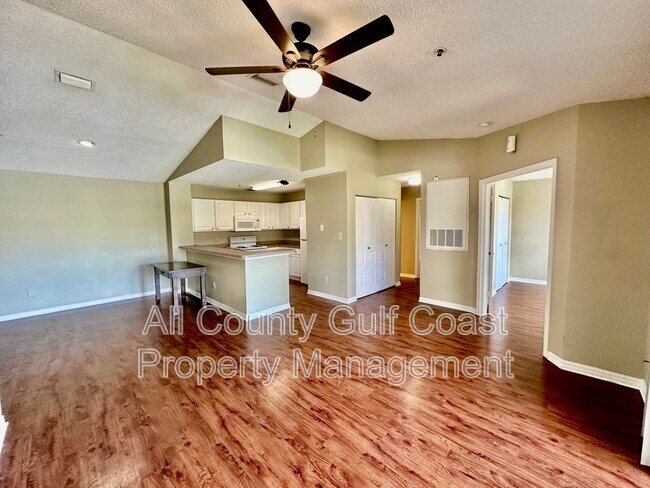 Building Photo - 4057 Crockers Lake Blvd