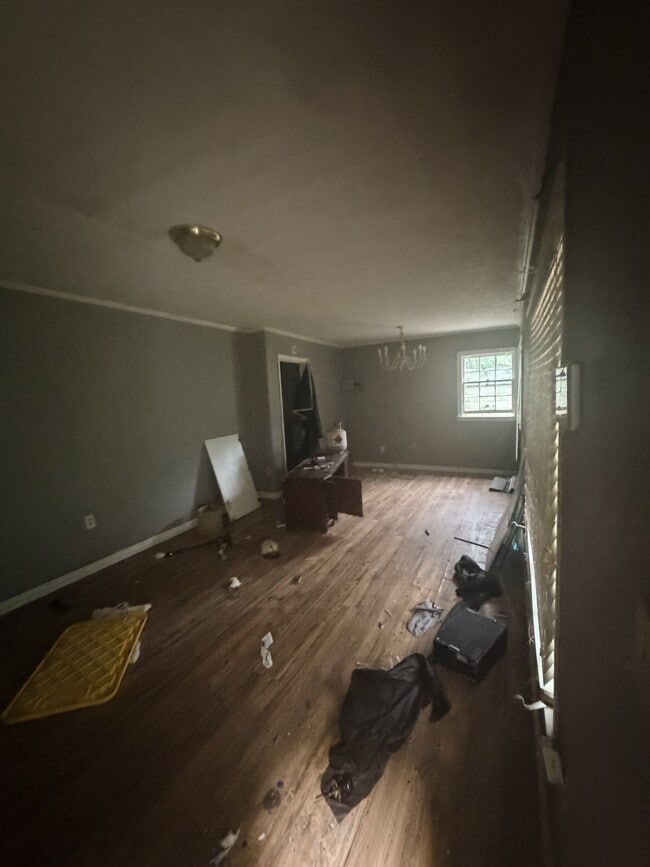 Building Photo - 368 Broadview St