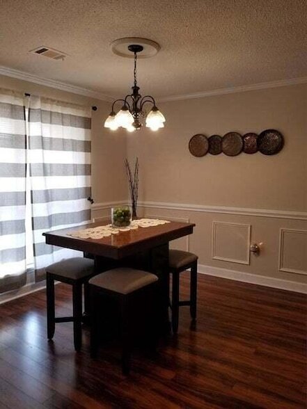Foto del edificio - 3521 Hilltop Dr