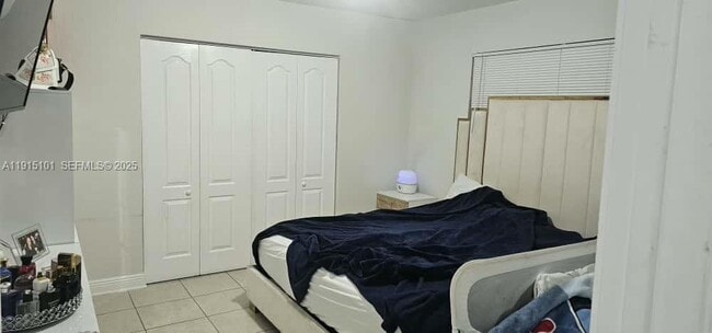 Building Photo - 110 SE 2nd St