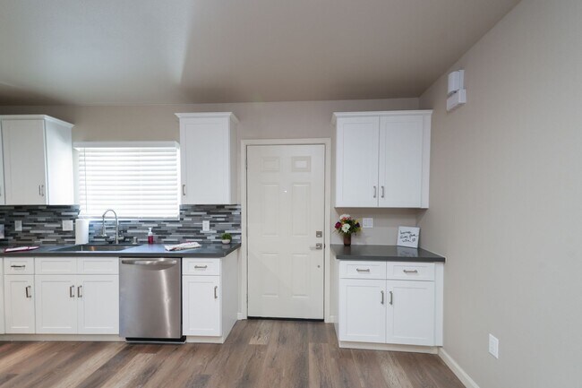 Building Photo - Brand New 4 Bedroom Home! OPEN HOUSE SATUR...