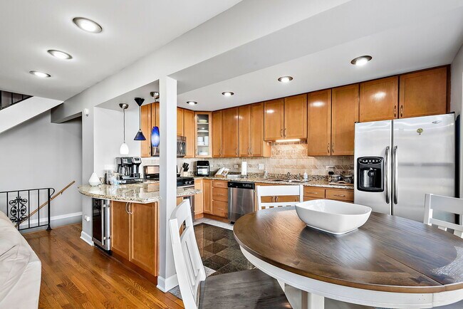 Foto del edificio - 304 Inverrary Ln