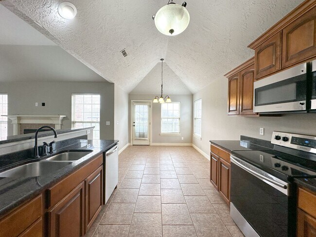 Foto del edificio - 3 Bed, 2 Bath Home in Fayetteville!