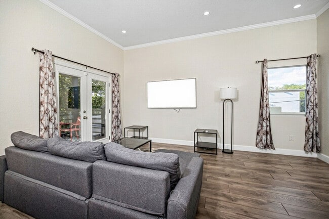 Foto del edificio - 219 Utah St