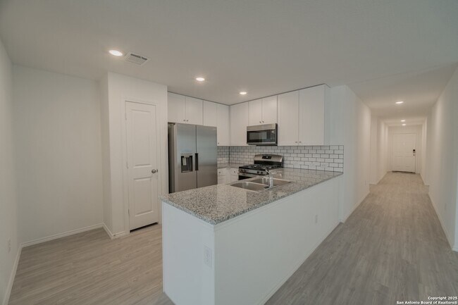 Foto del edificio - 2737 Green Finch