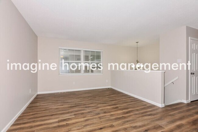 Building Photo - 1536 Sundowner Drive