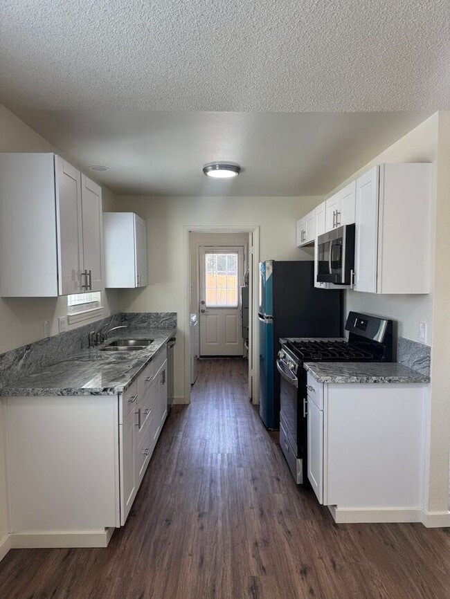 Building Photo - Fully Remodeled 4-Bedroom Home Near Sparks...
