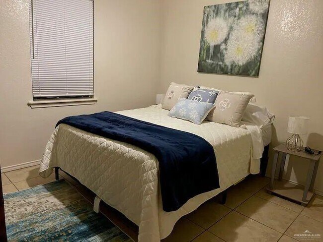 Foto del edificio - 624 S Pleasantview Dr