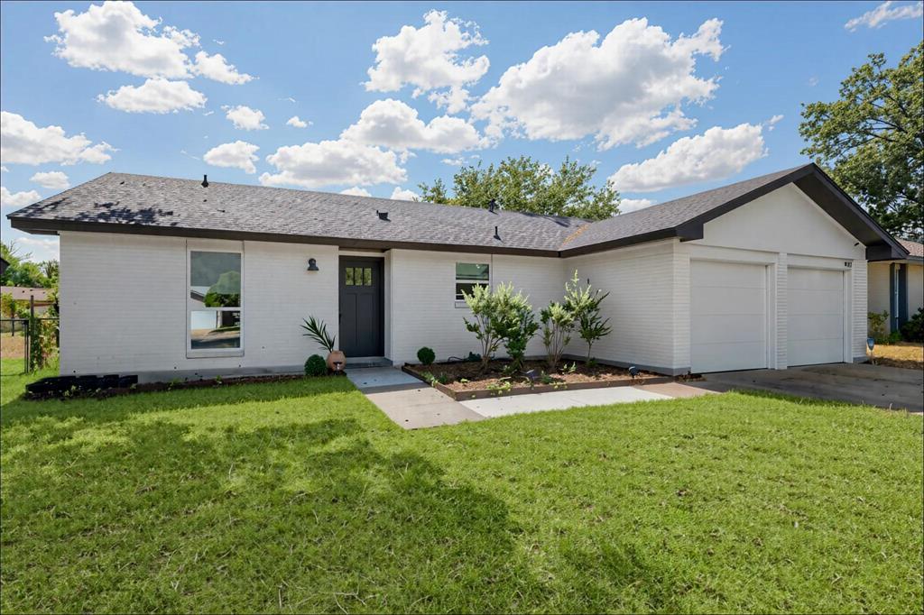 Foto principal - 907 Chiswick Dr