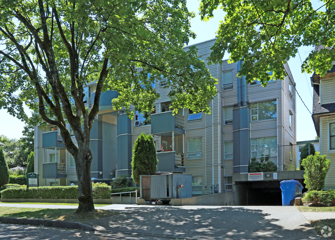 Photo du bâtiment - Pine Court