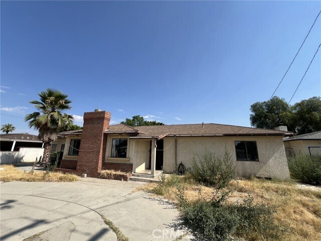 Foto principal - 17946 Merrill Ave