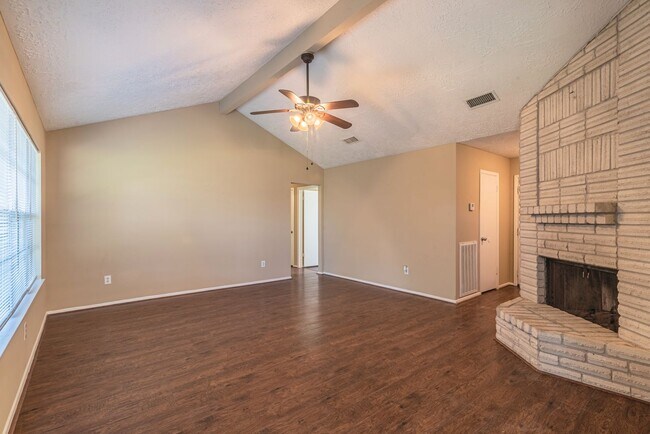 Building Photo - 14210 Galvani Dr