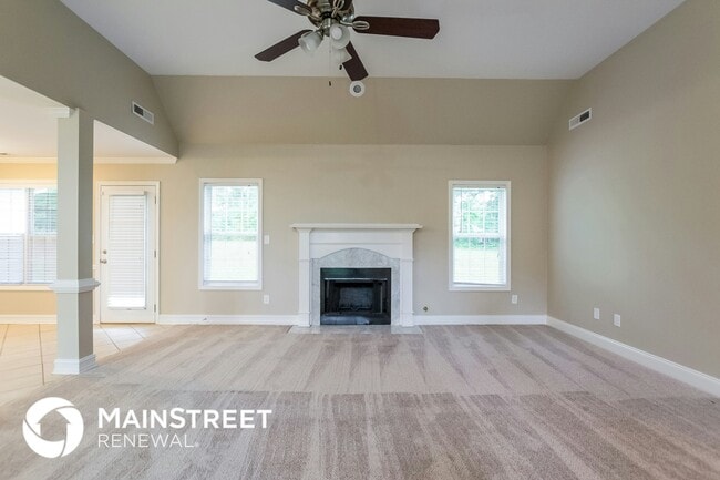 Building Photo - 1059 Olive Dr