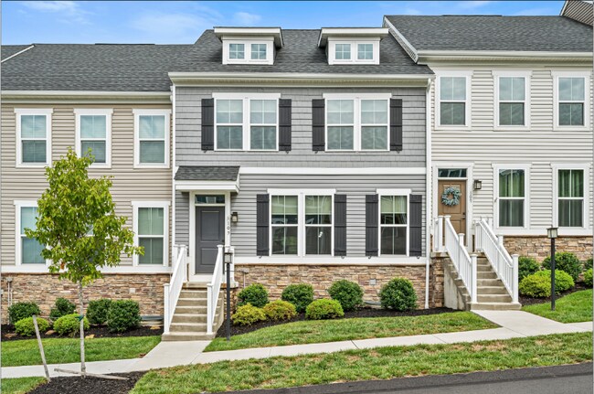 Foto del edificio - 105 Moyer Hill Dr