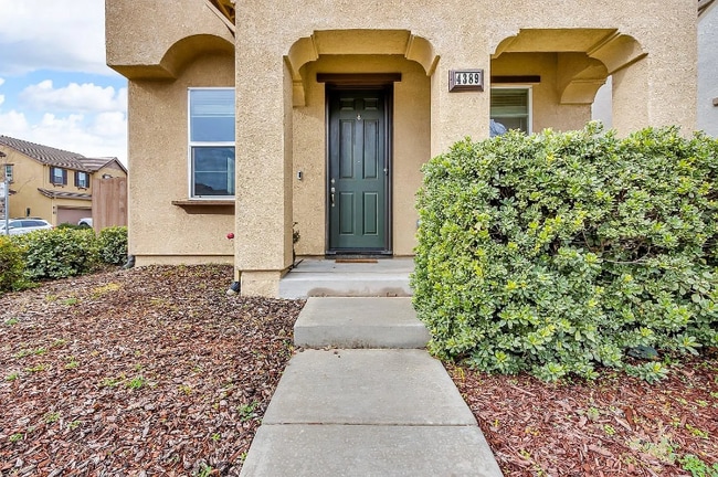 Foto del edificio - 4389 Natomas Central Dr