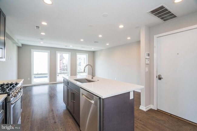 Foto del edificio - 1436 Clymer St