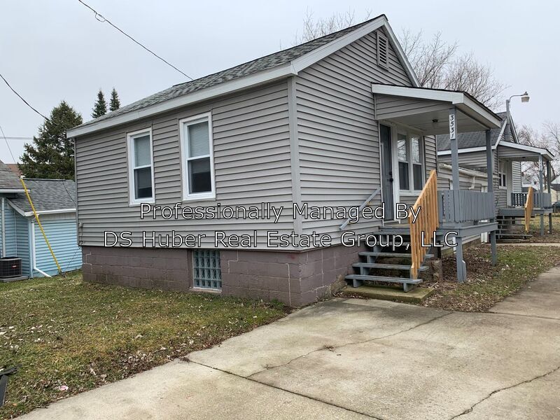 Primary Photo - 3531 Bergman Ave