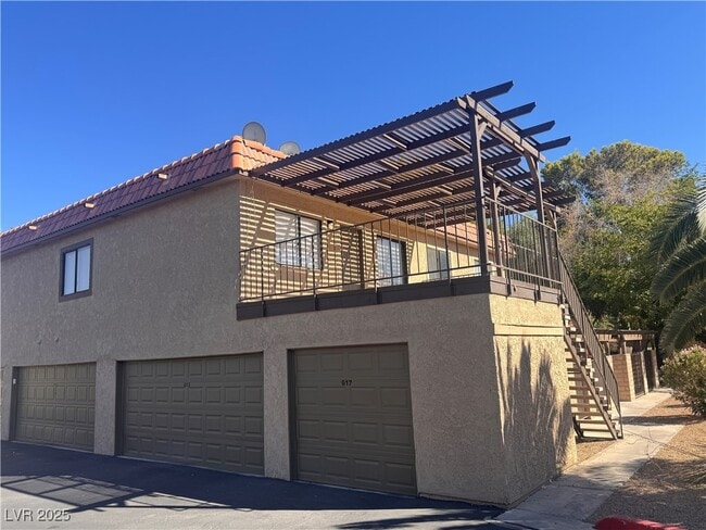 Building Photo - 617 Pepper Tree Cir