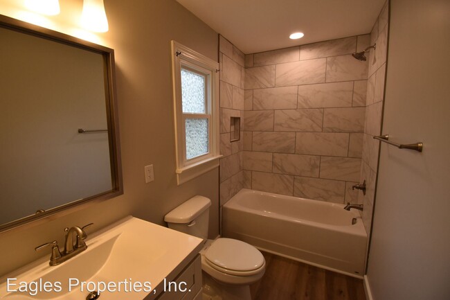 Foto del edificio - 2 br, 1 bath House - 904 North Pineview Av...