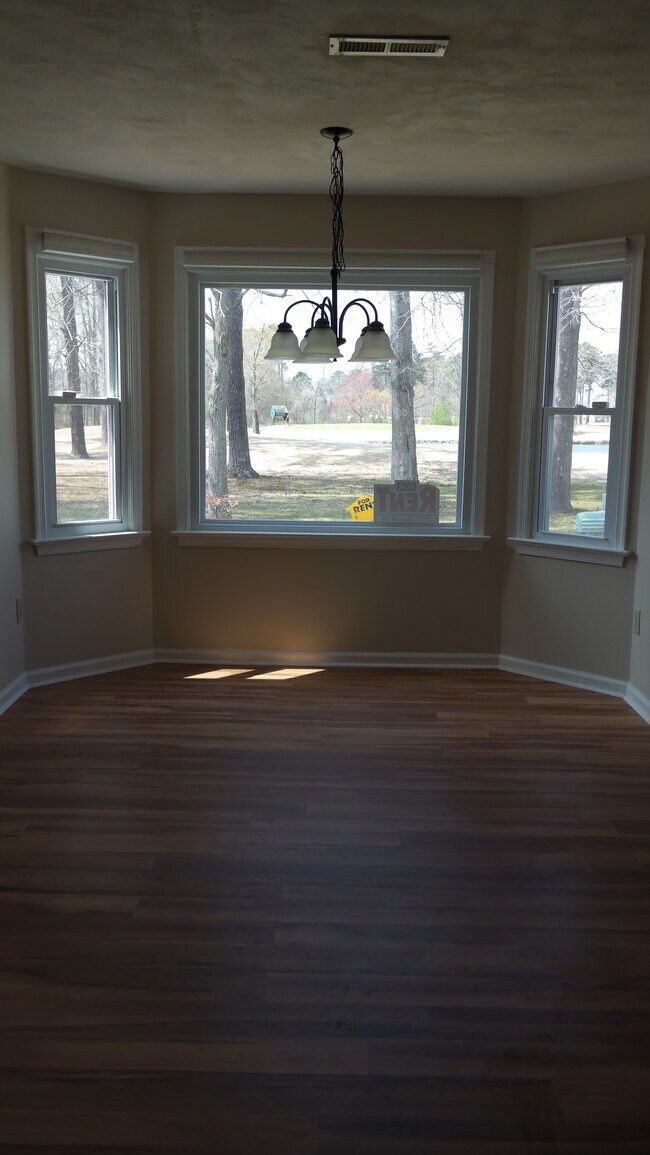 Kitchen Breakfast Area - 2069 Cheshire Forest Ct