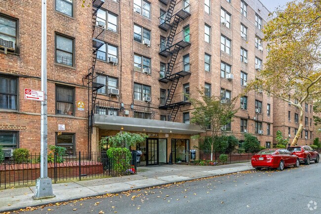 Foto del edificio - 282 E 35th St