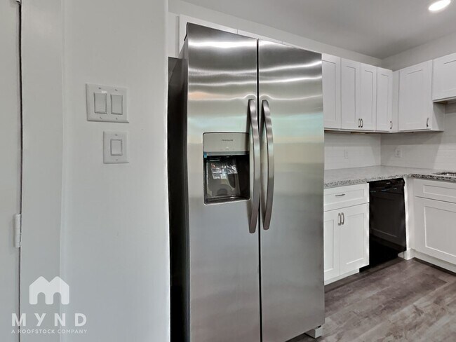 Foto del edificio - 7627 Sundown Dr