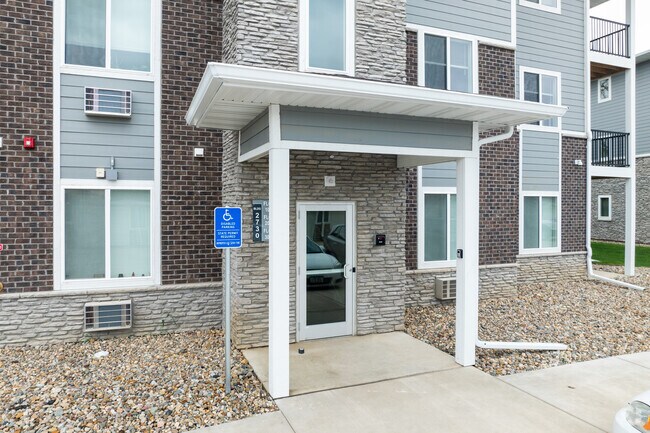 Entrada - Allure at 57