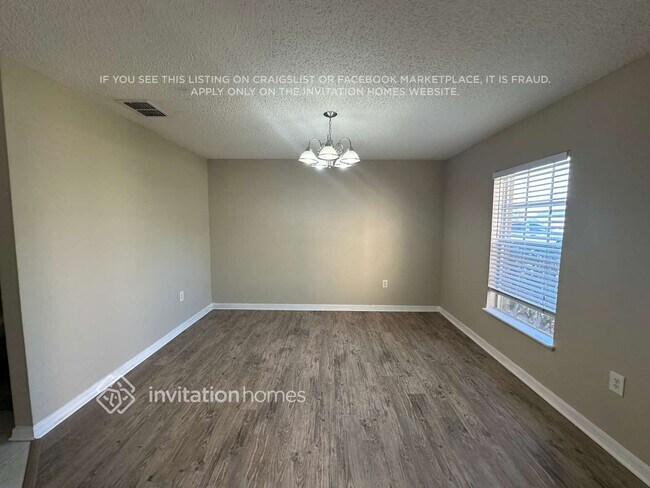 Foto del edificio - 3165 Hoover Dr