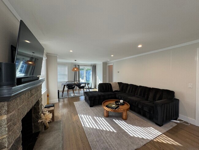 Foto del edificio - 6 Underhill Pkwy