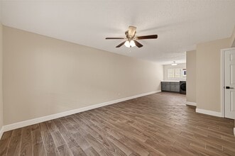Building Photo - 7714 Renwick Dr