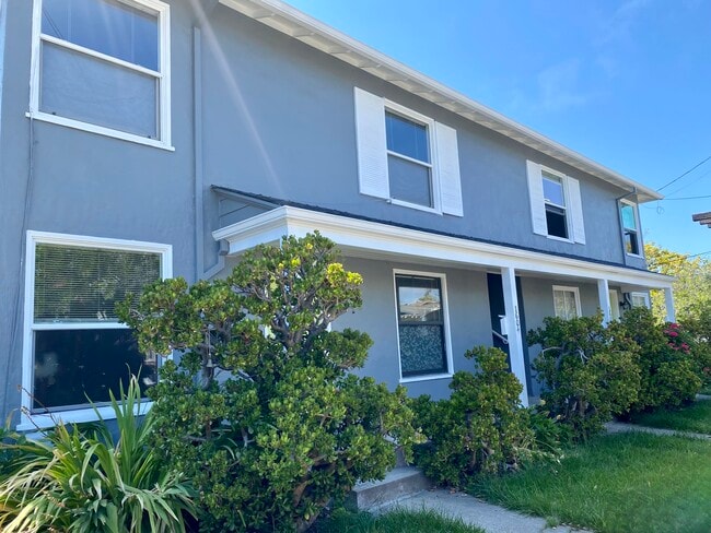 Building Photo - 1606 Kains Ave