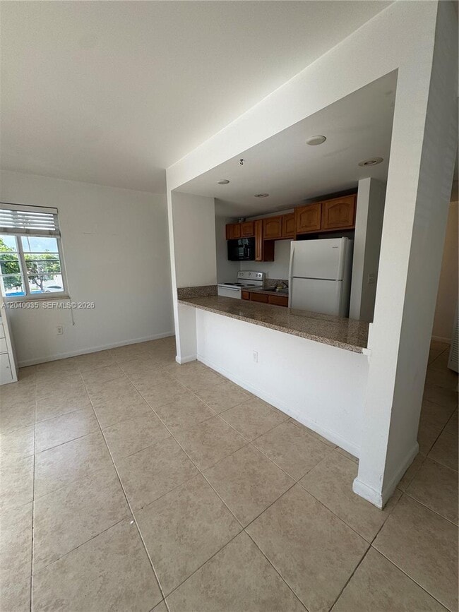 Foto del edificio - 7130 Rue Versailles Dr