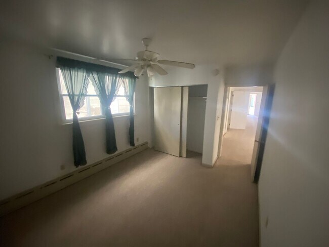 Foto del edificio - 243 E Broad St