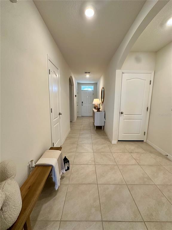 Foto del edificio - 9582 Black Walnut Dr