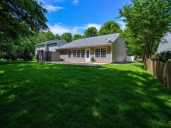 Foto del edificio - 3BR Legacy Park Home on 1 Acre with Bonus Loft and Beautiful Landscaping  3 Bedrooms | 3 Bathroom...