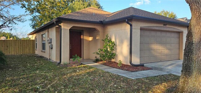 Foto del edificio - 1947 Tinker Dr