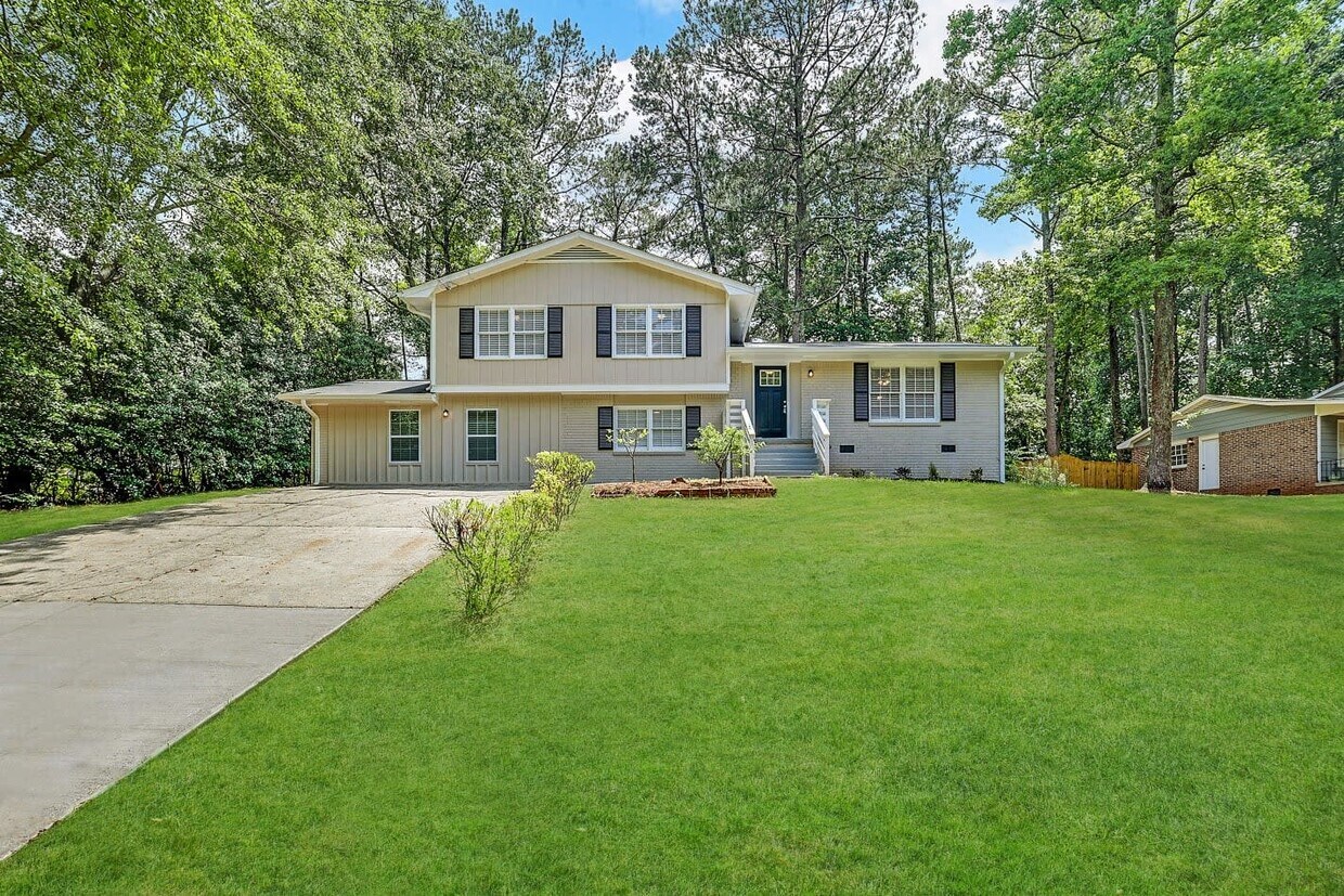 Primary Photo - 2198 Newgate Dr