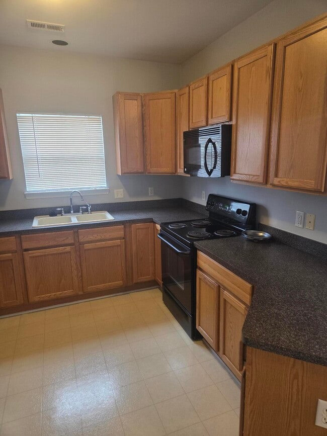 Building Photo - 11200 Addington Dr