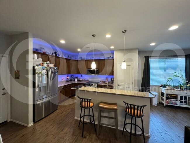 Foto del edificio - 12890 Bloomington Loop