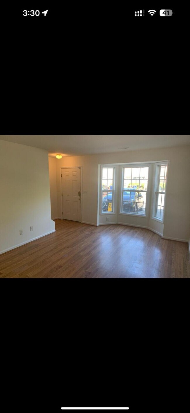 Foto del edificio - 833 Brickwood Ct