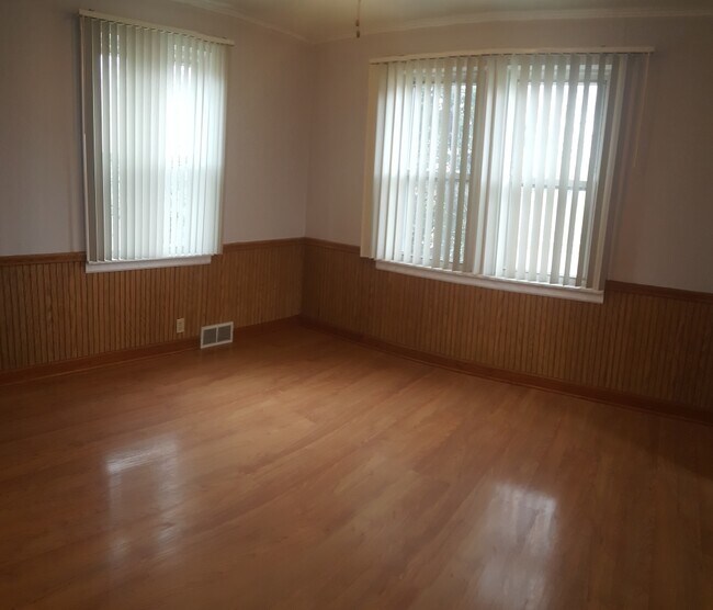 Foto del edificio - 302 S Walnut St